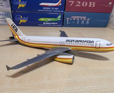 Inter European 1:200 scale model airplane, Airbus A320 aircraft