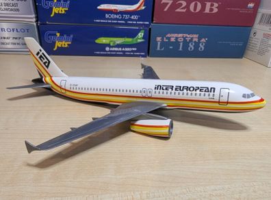 Inter European 1:200 scale model airplane, Airbus A320 aircraft