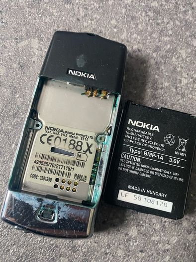 Nokia 8810
