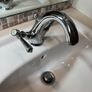 Bathroom sink Image 2