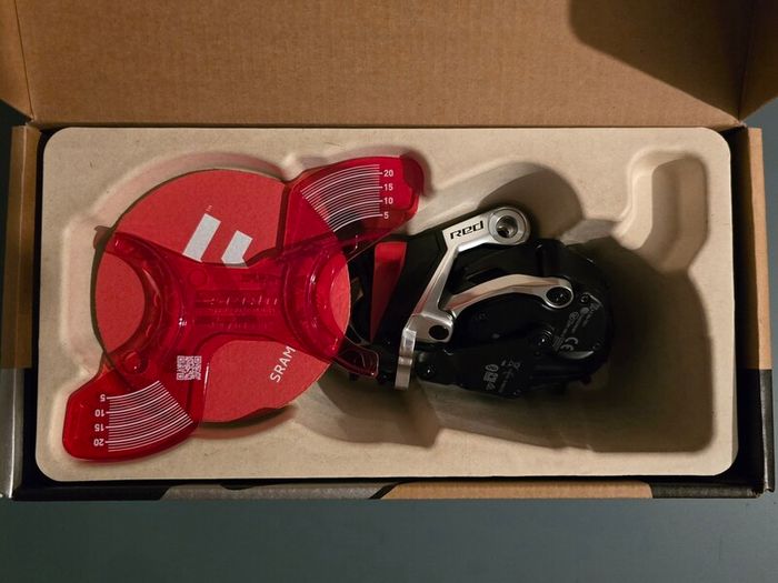 SRAM RED AXS rear derailleur