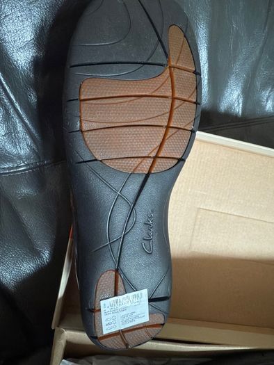 Clarks Burgundy Patent Leather Shoes Size UK 8