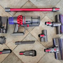 Dyson V10 total clean