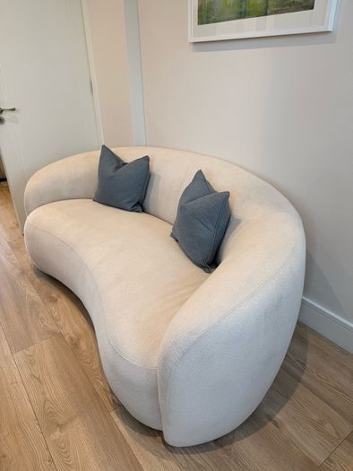 Sklum Curved cream sofa