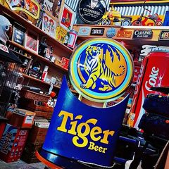 Rare Tiger Beer double sided pub light