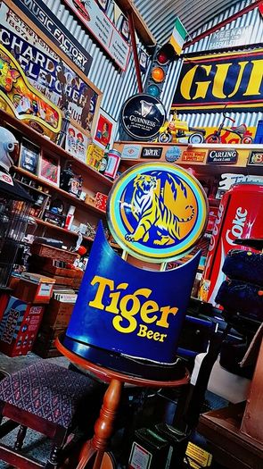 Rare Tiger Beer double sided pub light