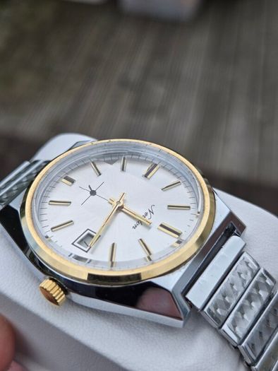 vintage Newton Watch