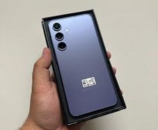 Samsung S24