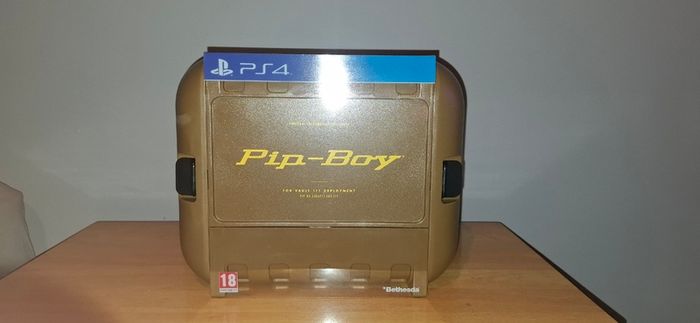 Fallout 4 Pip-Boy Edition PS4 (New & Sealed)