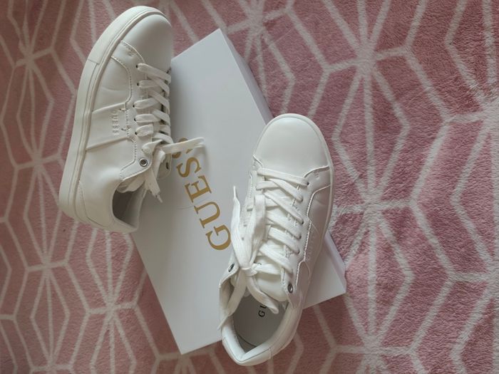 Guess sneakers unisex white
