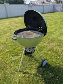 Weber Master-Touch Charcoal BBQ 57CM including Cover