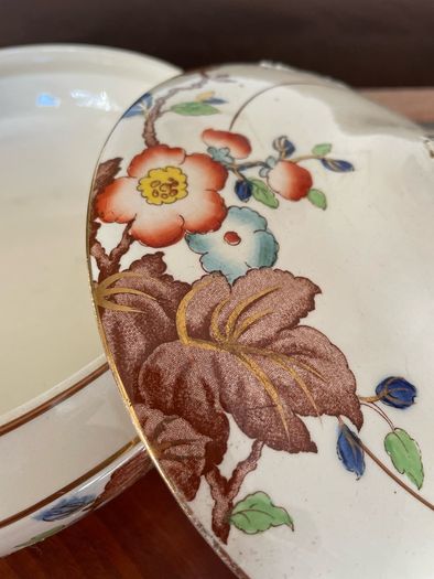 Antique Corona Ware Rosalind Round Covered Vegetable Tureen