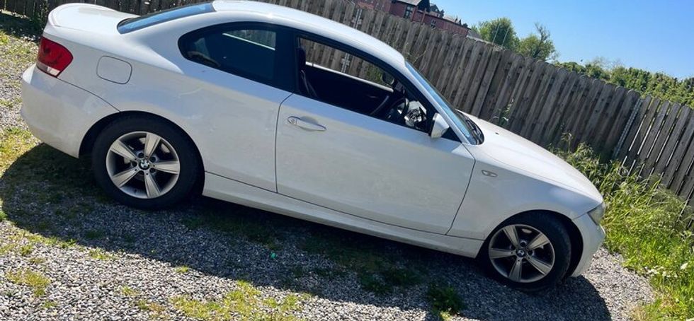 BMW 1-Series 2011 coupe