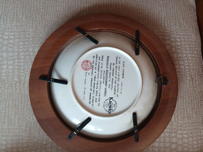 Limited edition collectable plates