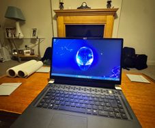 Alienware X15 R2