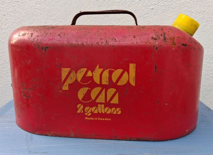 Vintage metal 1950s petroleum 2 gallon can