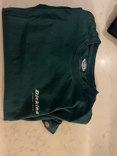 Men's T-shirt Dickies Medium like new PRICE REDUCED