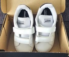 Adidas Trainers white