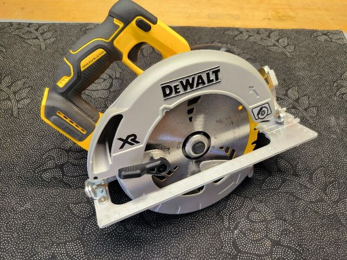 dewalt skilsaw