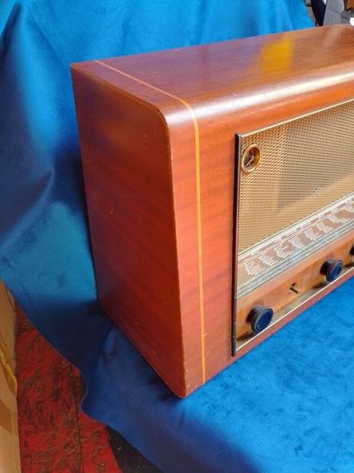PYE Dundrum Ireland vintage radio
