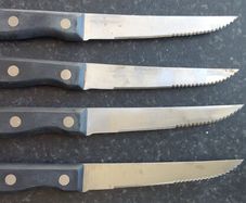 Steak knives new stainless steal 4 e each