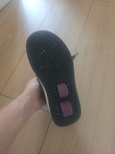 Heelys skates