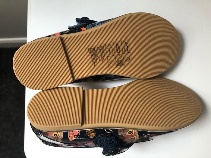 H&M girls beautiful shoes