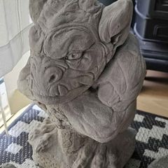 Concrete gargoyle ornament 38cm tall