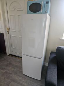 logik fridge freezer