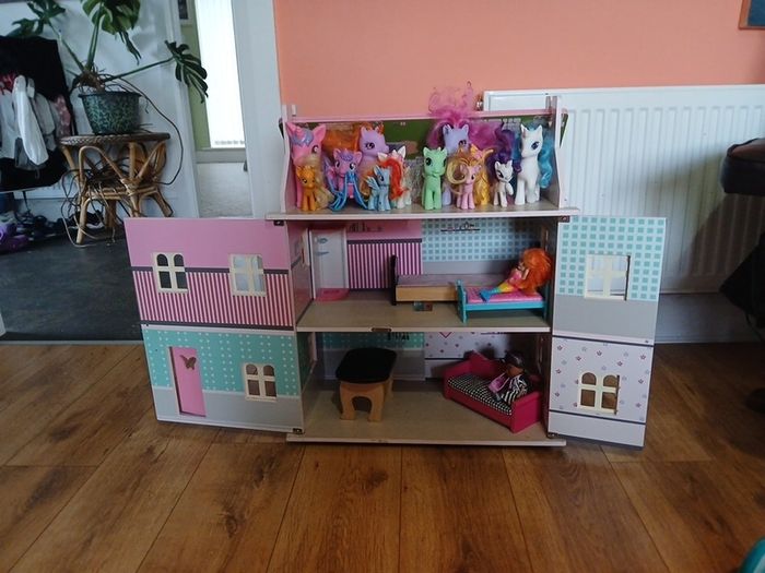 doll house