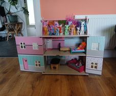 doll house