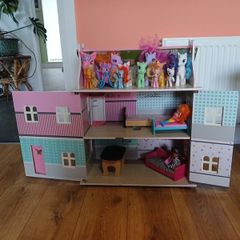 doll house