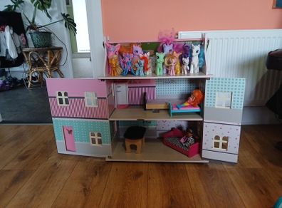 doll house