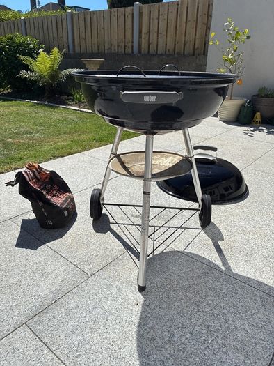 Weber 57cm Kettle BBQ