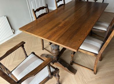Kitchen table & chairs