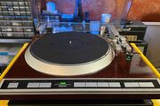 Iconic Denon DP-45F Direct Drive fully automatic Turntable from the Japanese Golden era gorgeous rosewood-grain plinth
