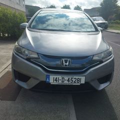 Honda Fit 2014. Automatic. Hybrid.Push to start bu