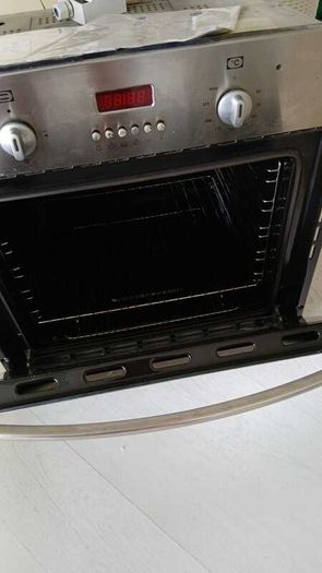 Oven in very good conditions