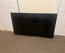 50" toshiba flatscreen smart  tv