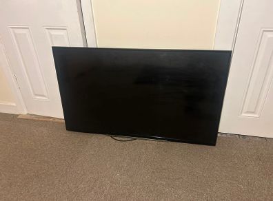 50" toshiba flatscreen smart  tv