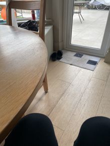 2 bar stools