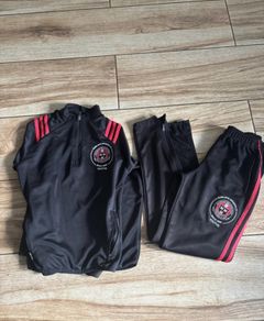 Bohs tracksuit youths top size 13. Legs size 11