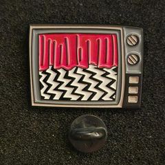 Red room, twin peaks,  pin back badge.