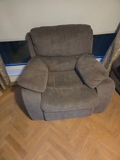 3 seater recliner + 3 armchair recliners