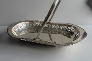 Stunning Vintage Oval Silver-Plated Cake/Bread Basket with Swing Handle - EJ EPNS