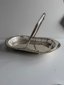 Stunning Vintage Oval Silver-Plated Cake/Bread Basket with Swing Handle - EJ EPNS