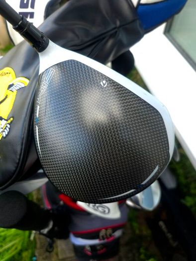 Set of Taylormade Golf Clubs