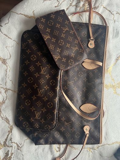 Nice roomy brown bag.