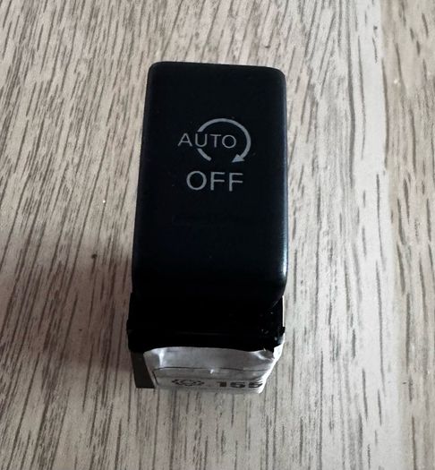 NISSAN QASHQAI +2 stop start button