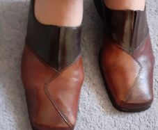 Ladies leather shoes
